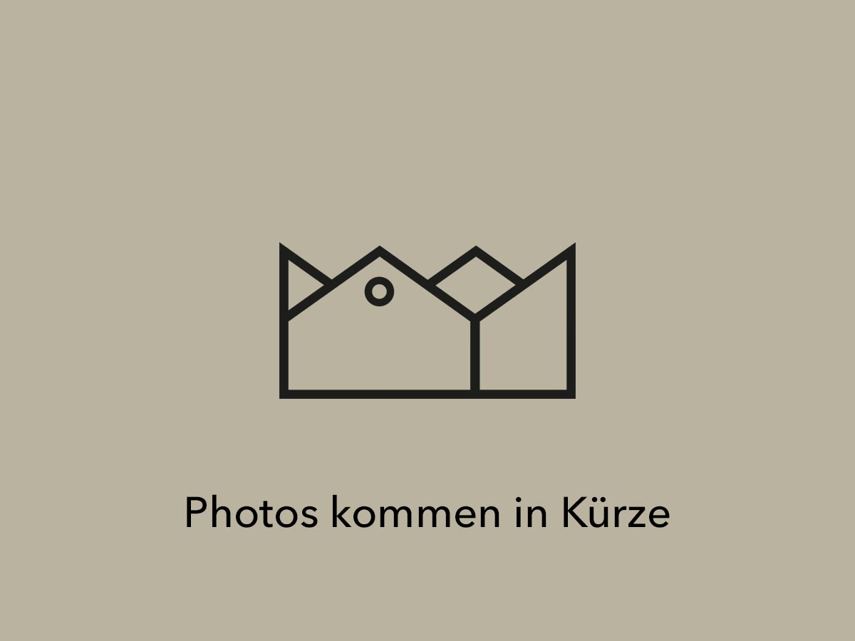 Hinweistafel, Photos kommen in Kürze